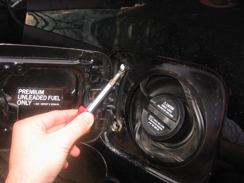f8e83931b3037d2b69fc082949086b02  Install of TRD Fuel Door